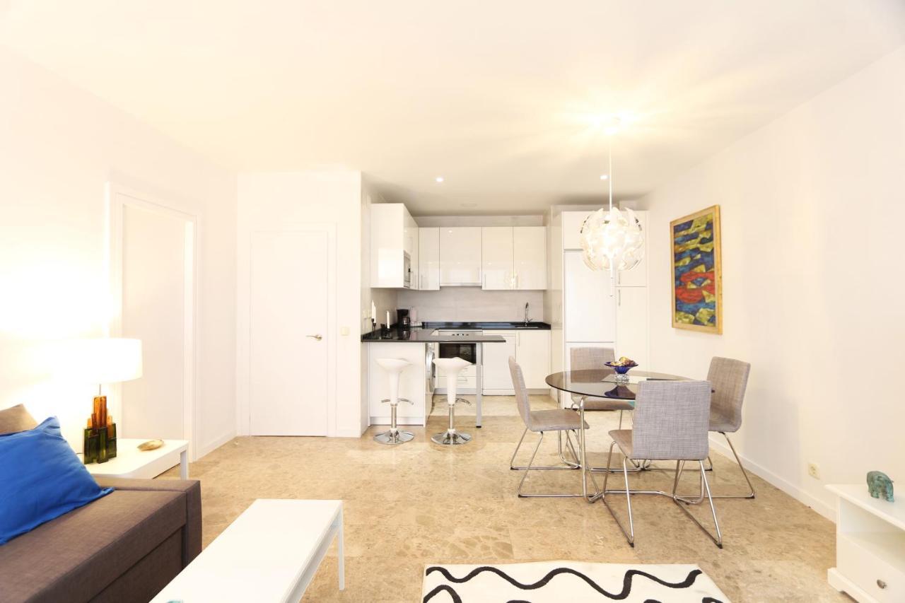 Urbantec Realty - Plaza De Colon Lejlighed Madrid Eksteriør billede
